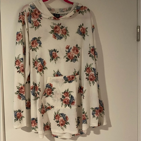 Rue21 Light Weight Hooded Top - Picture 1 of 3